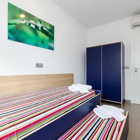 Yourhouse Estel Appartement *